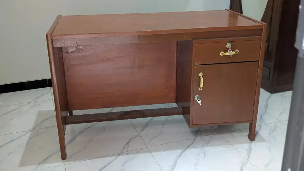 MEJA KANTOR BAHAN KAYU JATI