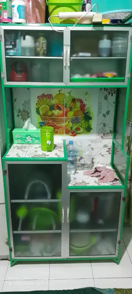 Di jual Lemari Piring dan Gelas