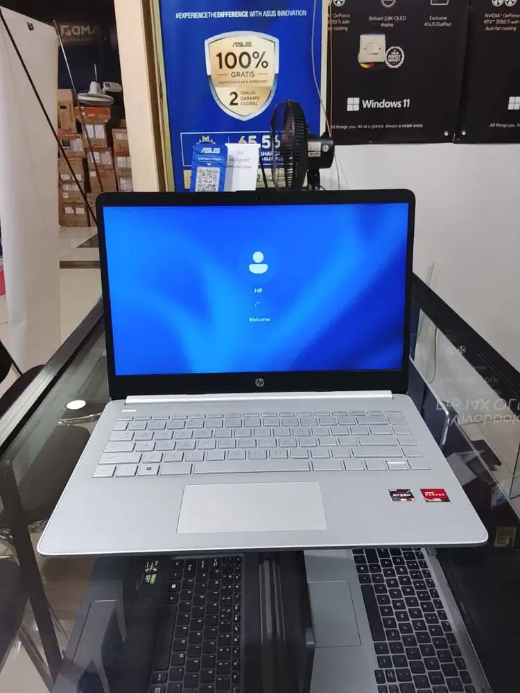 HP 14s FQ0110WM Ryzen 3 3250U RAM 8GB SSD 256GB NVMe