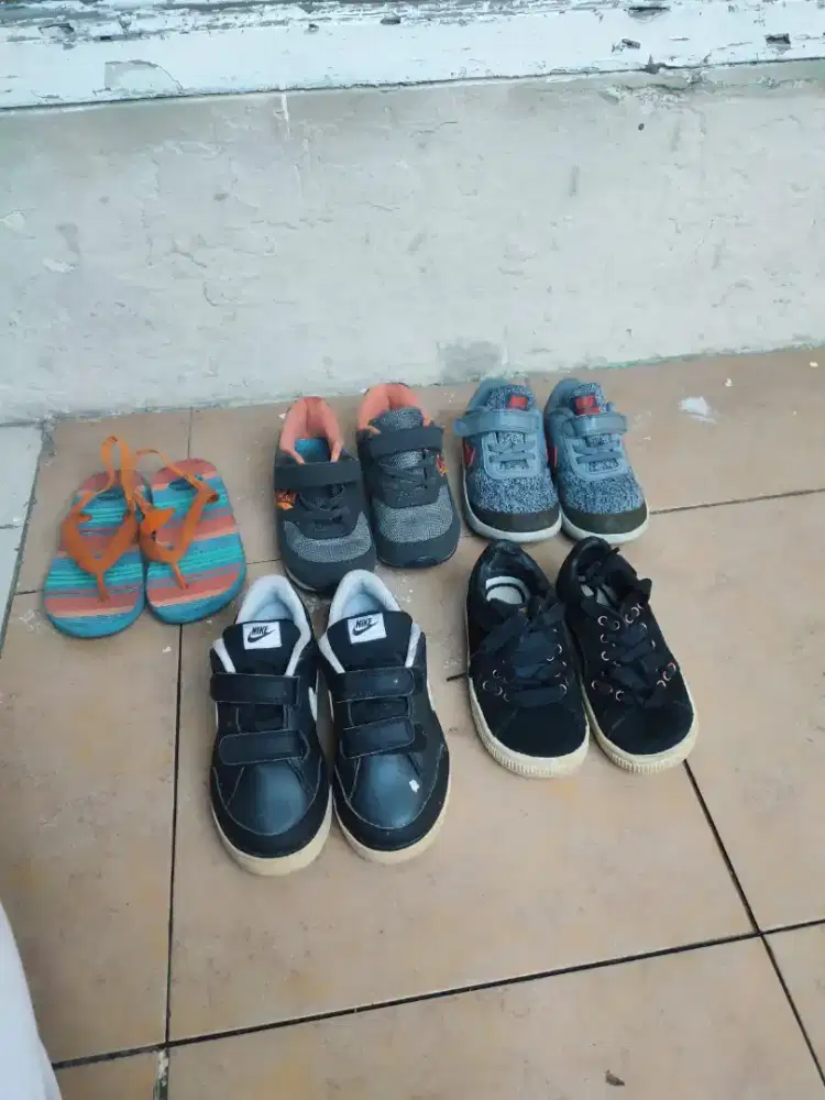 Fast sale sepatu anak  branded