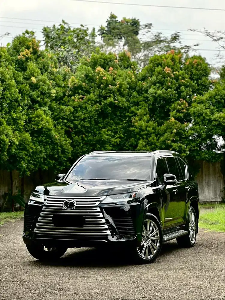 CASH Lexus Lx600 VIP 2023 Low KM Like New Condition