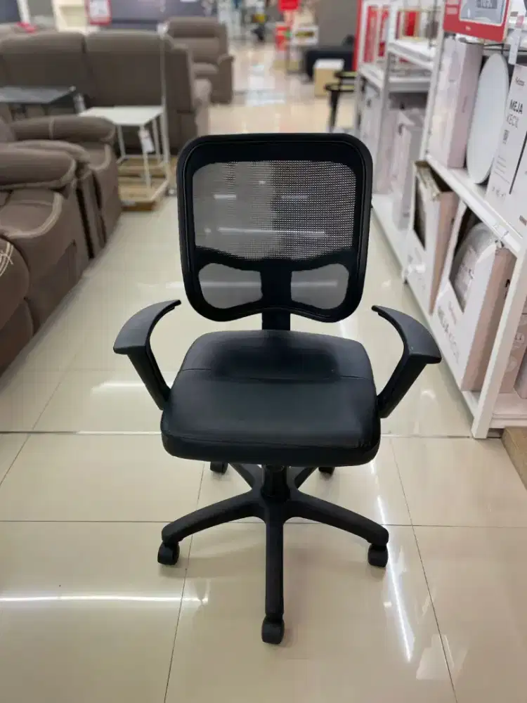 KURSI KERJA KANTOR