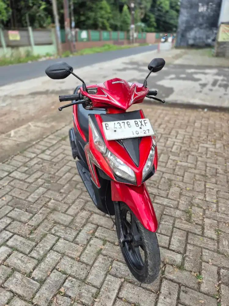 Dijual Honda Vario karbu tahun 2011 surat lengkap