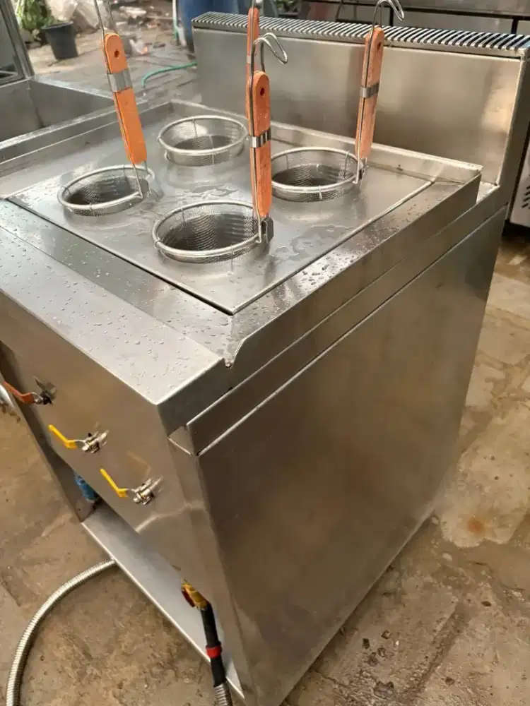noodle boiler gas high pressure 
ukuran 60x60x90
harga 3,5jt