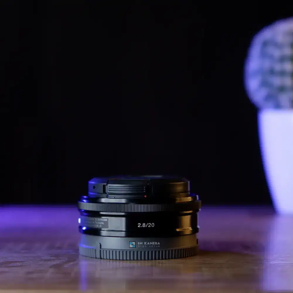 LEBIH JERNIH | Lensa Fix Sony E 20mm F2.8 Sony E 35mm Sony E 50mm