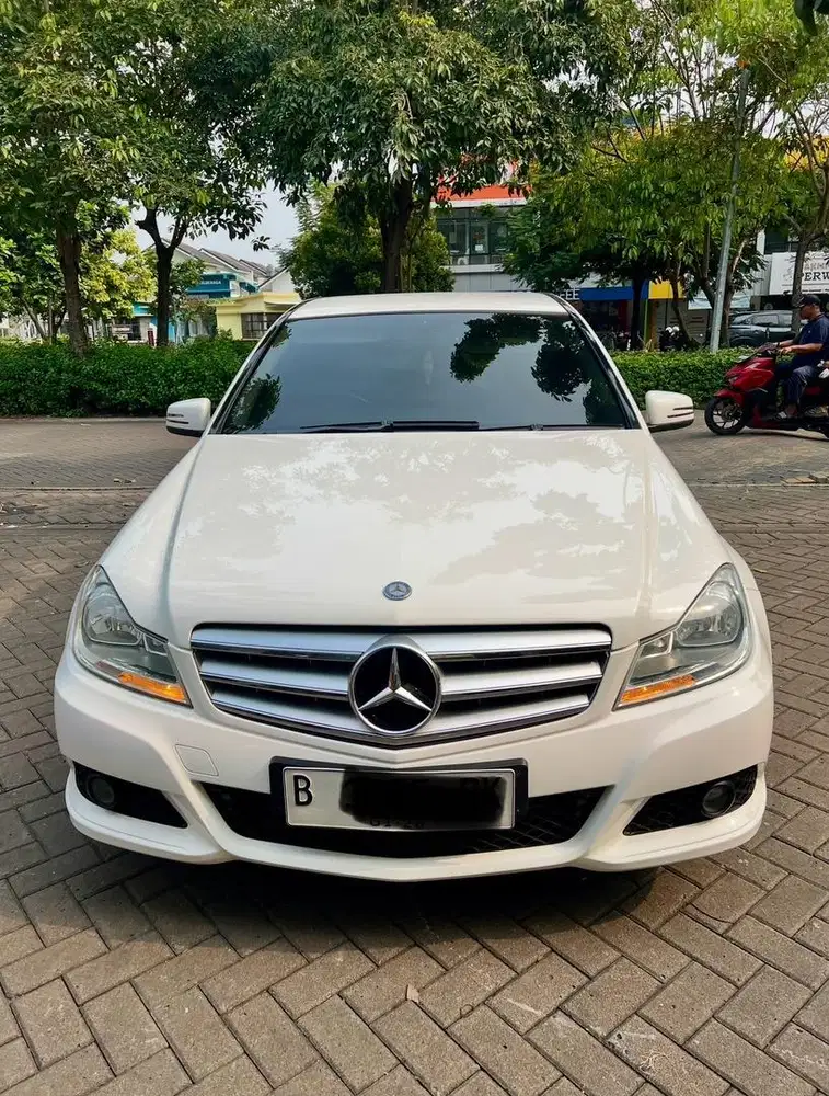 Mercedes-Benz C200 2012 Bensin