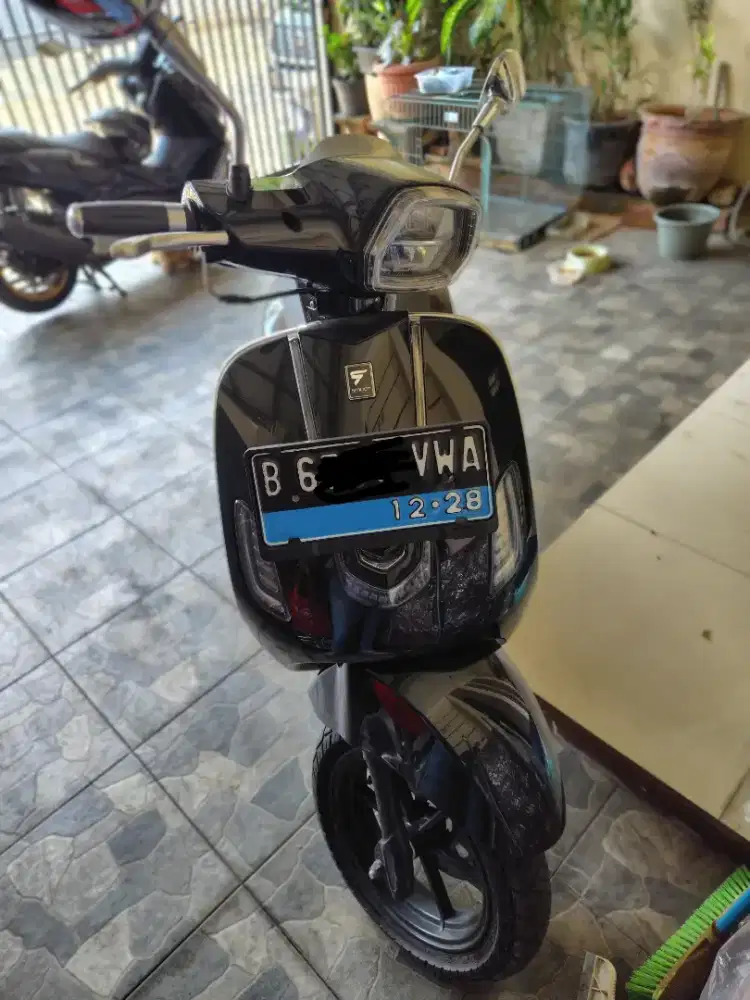Smoot zuzu hitam tahun 2023 an. Sendiri km. 1700