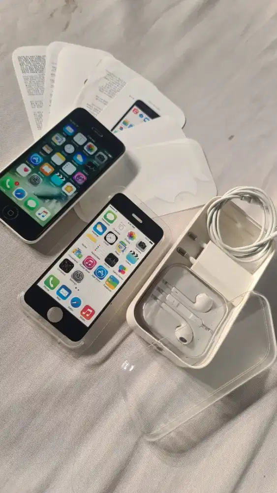 Dijual Iphone 5C semua Normal Fullset (Barang Langka)