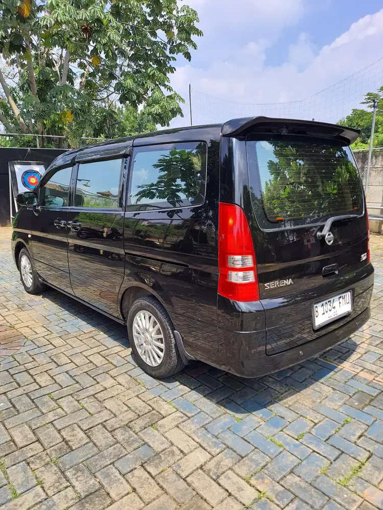 Nissan Serena 2010 Bensin