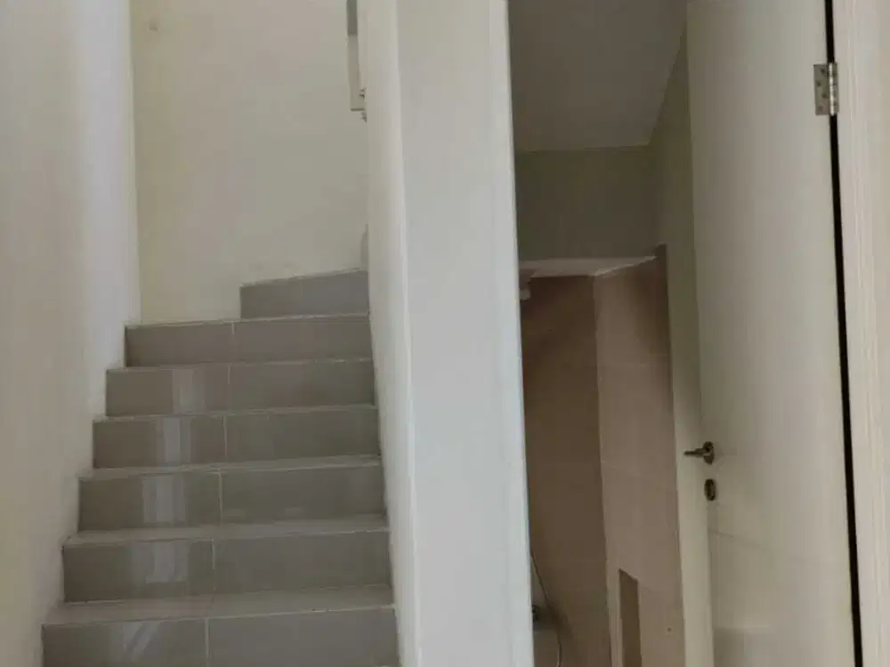 JUAL Rumah Baru 2 Lt, Northwest Park, Kosongan, Citraland Sby
