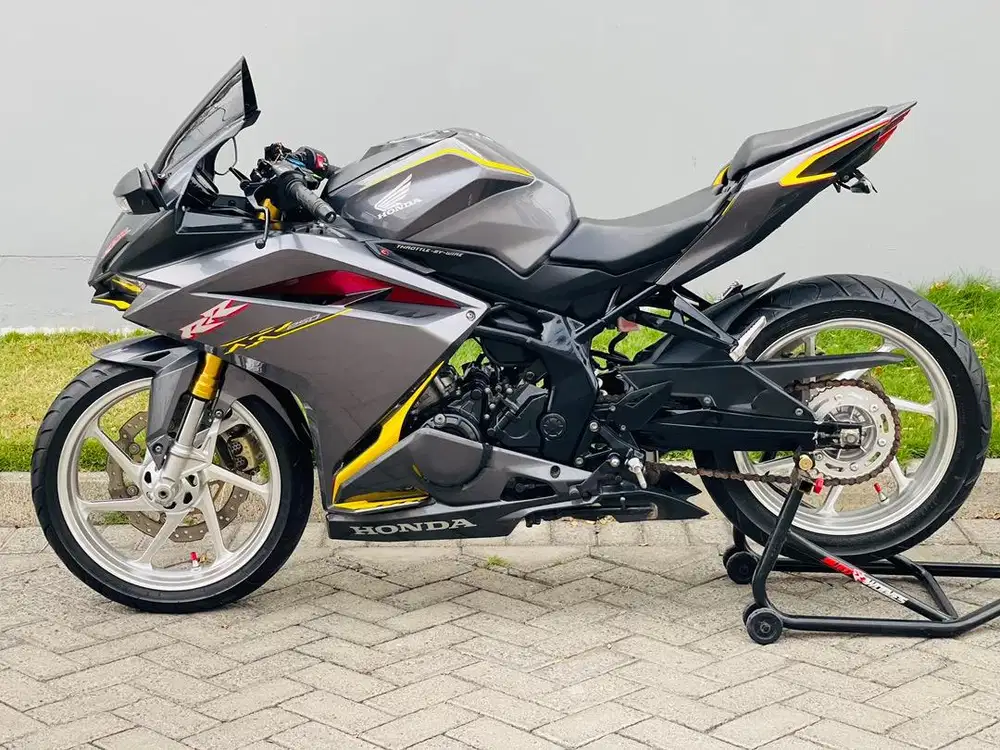 Honda cbr250rr grey 2017 plat W pajak on cbr240 rr grey cbr 250 rr