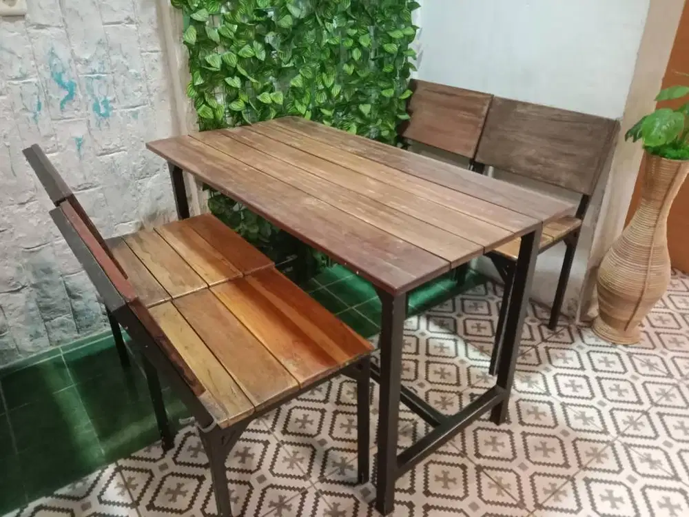 Meja kursi usaha