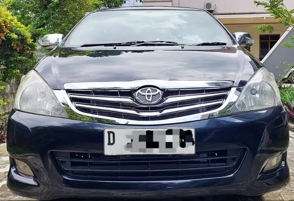 Toyota Innova G Luxury captain Seat manual 2008/2009 black km low