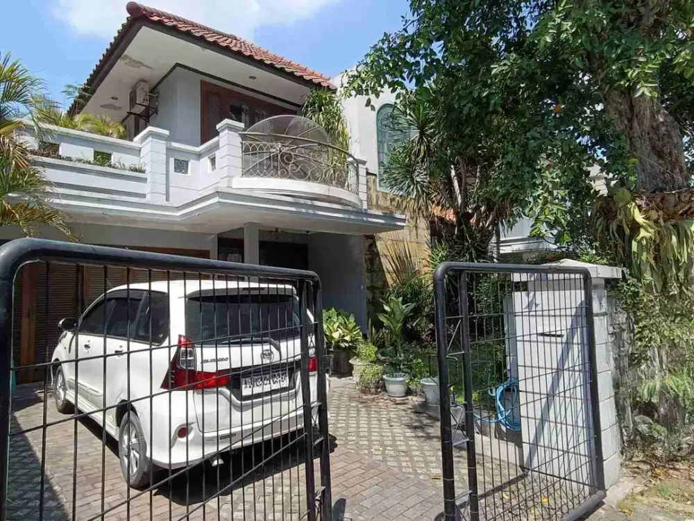 Murah dijual rumah Graha Family,bagus