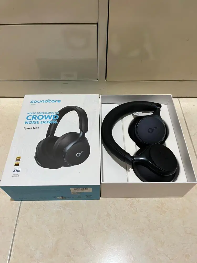 Headphone Soundcore Space One by Anker