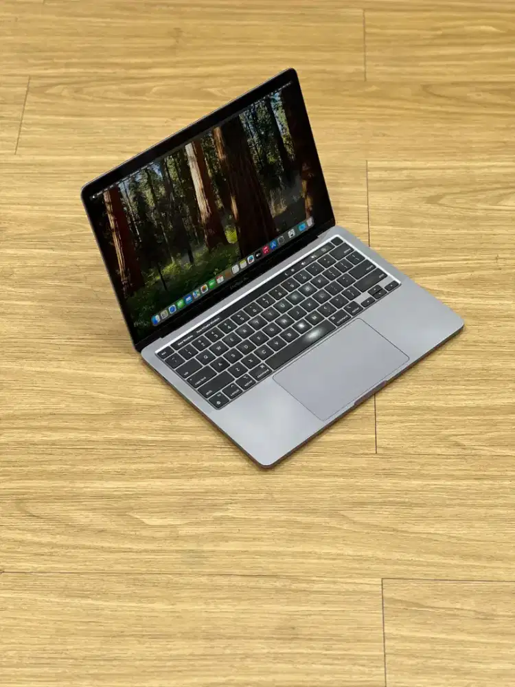 MacBook Pro 2020 M1 , 13 inch , 16/512