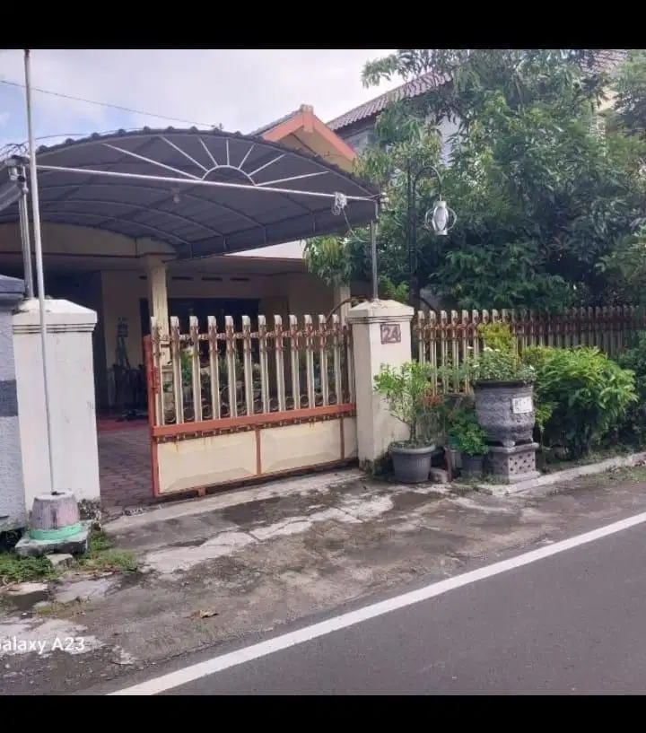 Rumah Strategis Di Tengah Kota Madiun