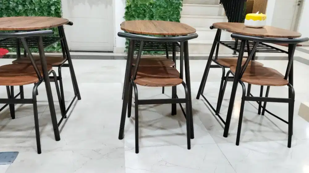 Meja cafe, meja makan, 2 kursi 1 meja informa