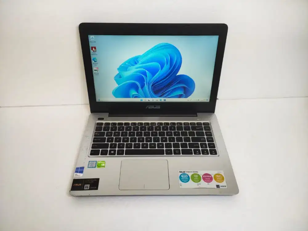 A723 Laptop Asus A456U Ram 8gb SSD 256gb core i7 gen7 Double VGA