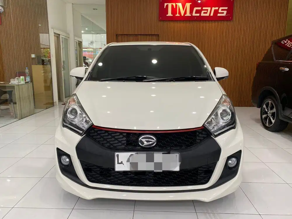 Daihatsu sirion 2015 MT 1.3 M super istimewa