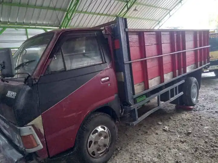 Toyota Dyna 2002 Bensin