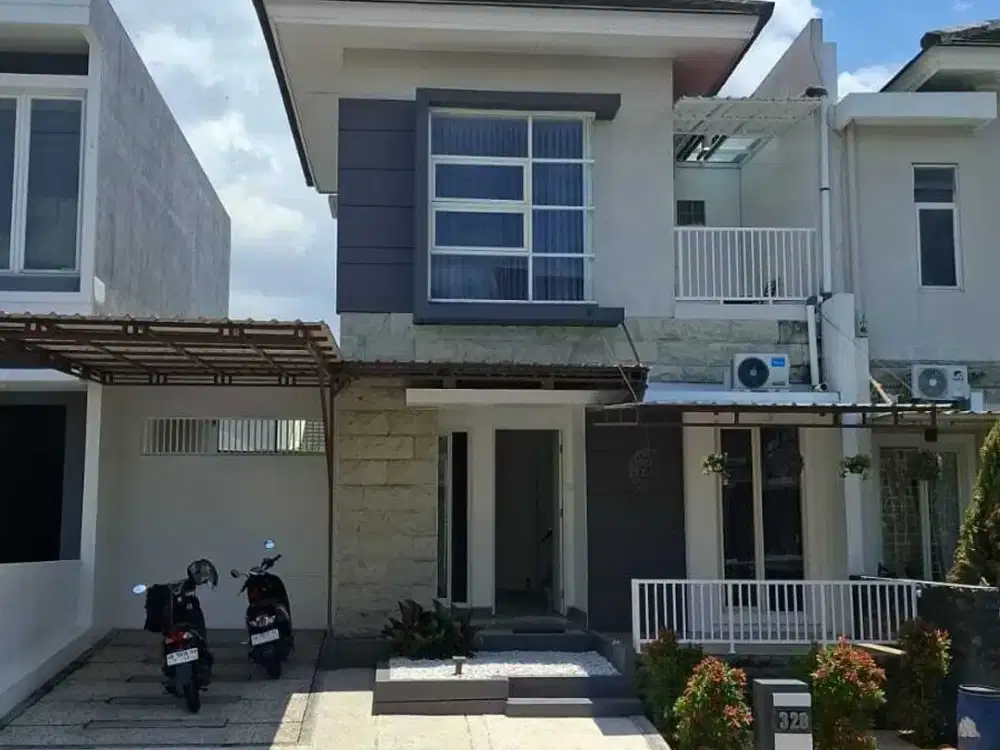 Rumah Modern Dalam Perumahan Elite Di jl. Kaliurang Dekat UGM  & UII