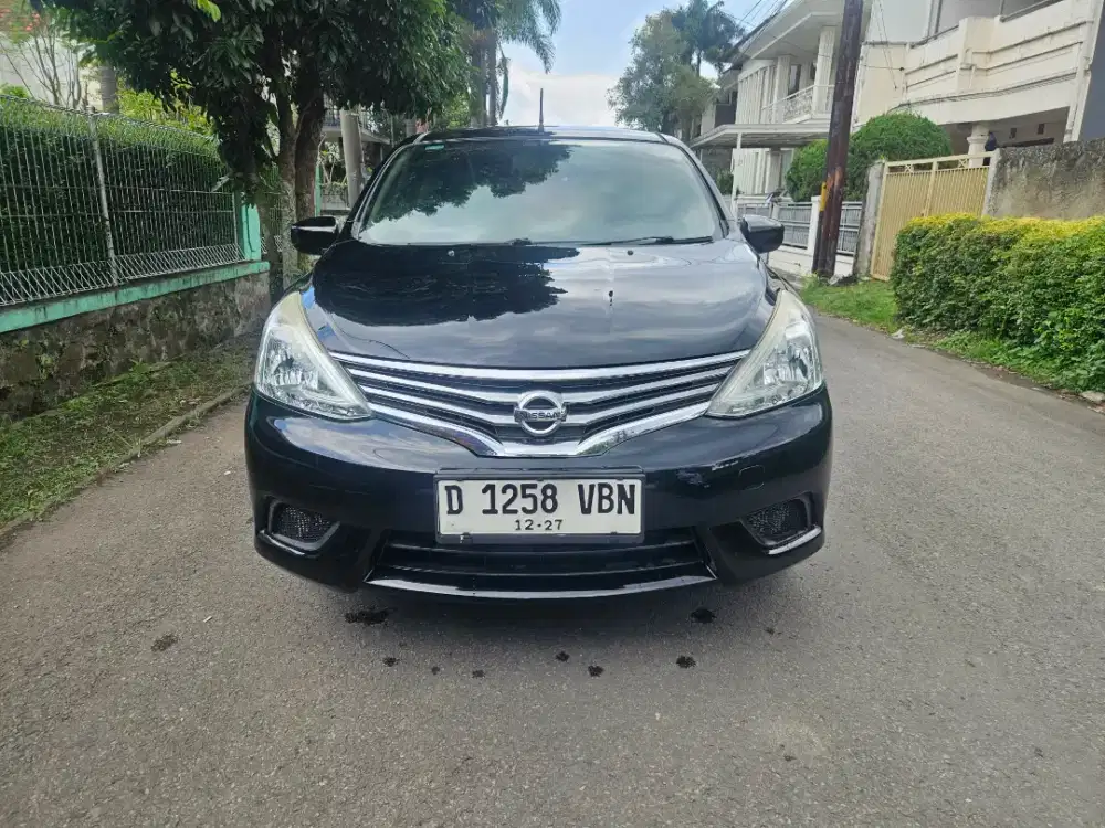 Antik KM 61rb.. Nissan Grand Livina SV MT 2017 (D)