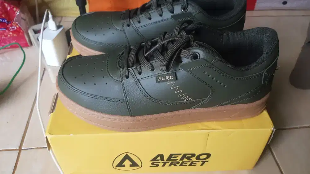 Sepatu aeroxstreet