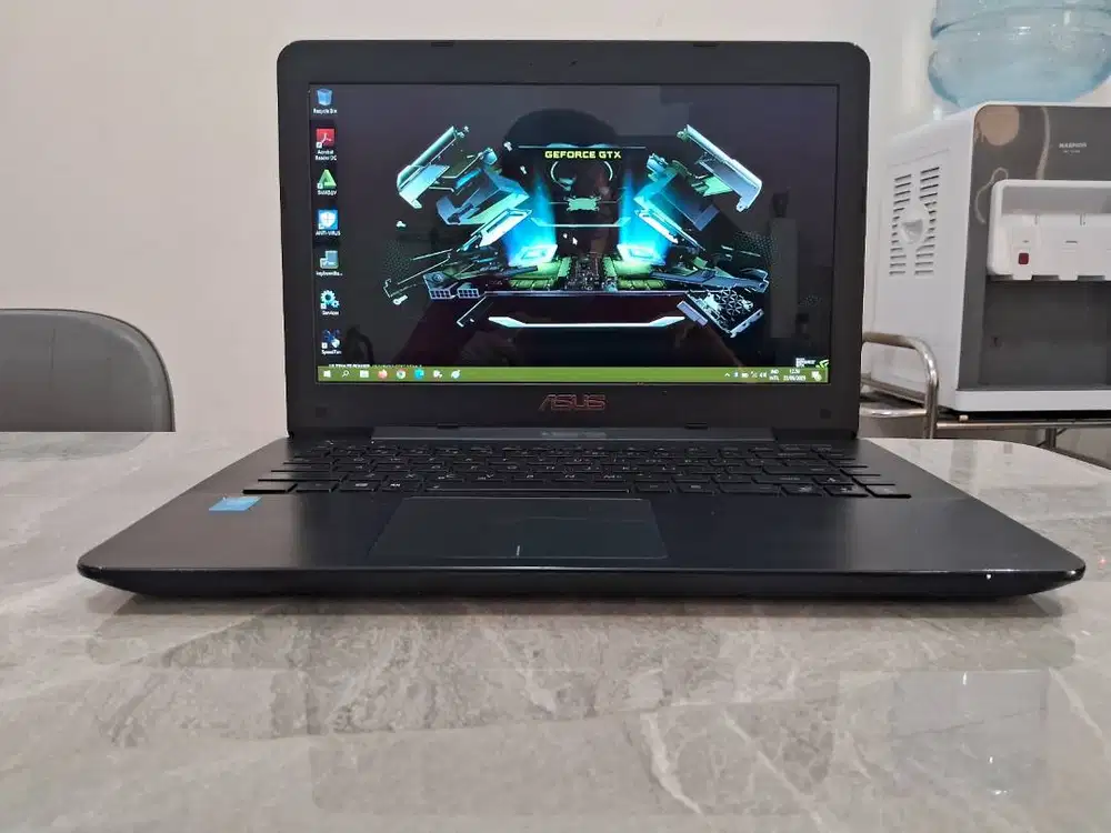 ASUS Core i5 5200U Ram 8GB Laptop 14in SLIM Mulus Garansi Toko FISK