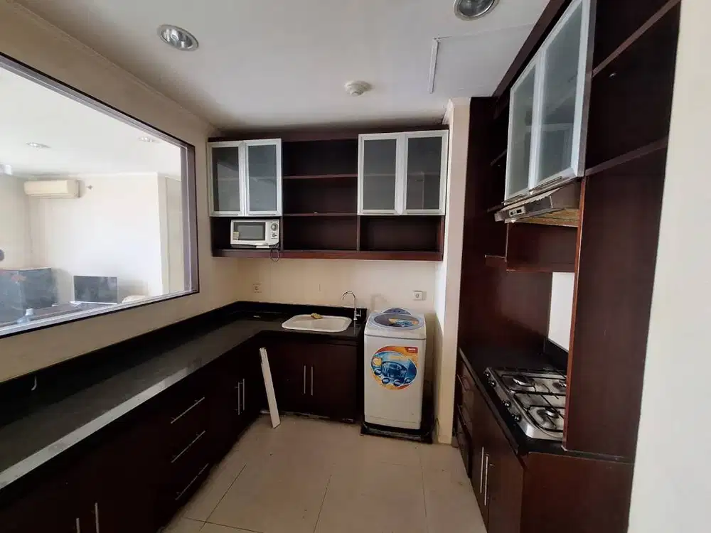 Paladian lantai Sedang furnished