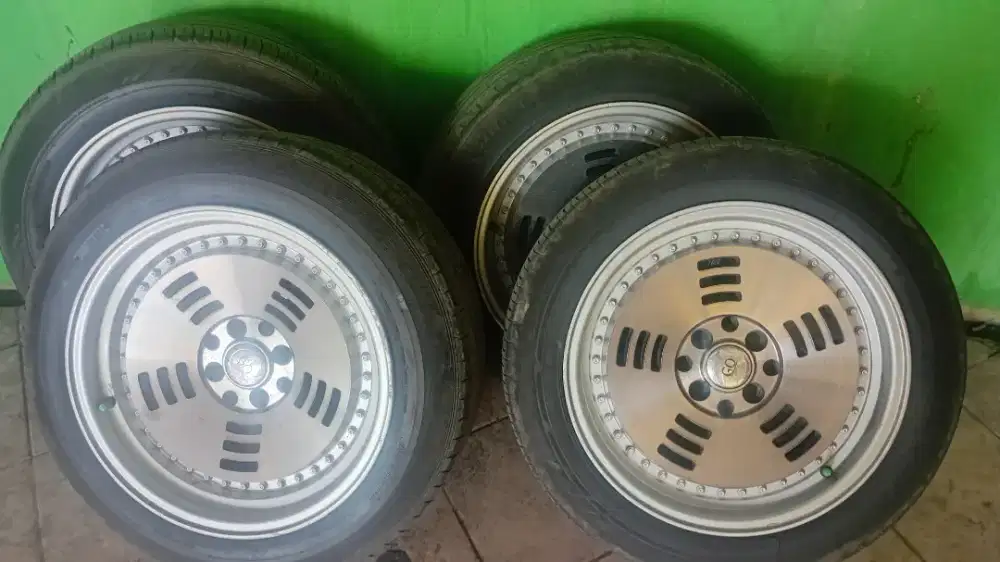 Jual pelg+ban ring16 bekas di pasang mobil nisan