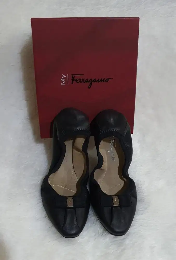 Salvatore Ferragamo My Joy Flat shoes black,