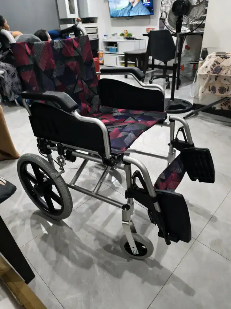 Kursi roda merek Gea