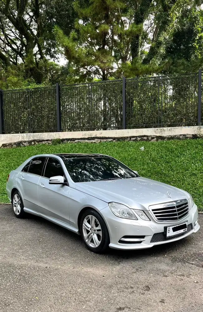 O2 AUTO Mercedes Benz E300 AVG 3.0 2011