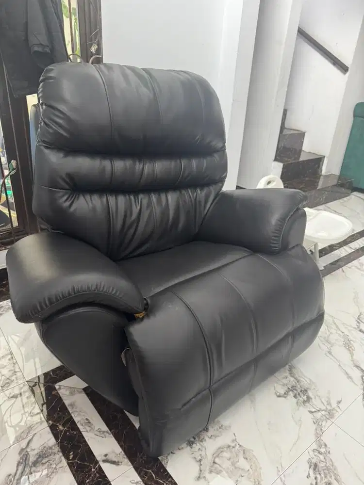 Sofa Recliner Single Seat – Kulit Hitam
