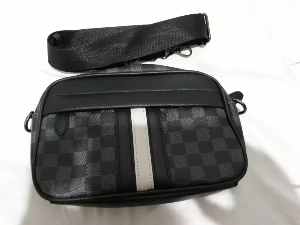 Leather concept gala monochrome tas slempang