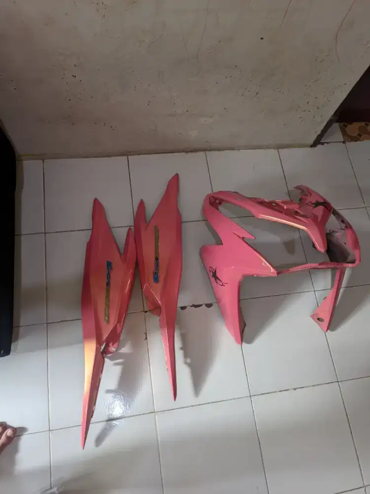body depan samping vario 125 kzr