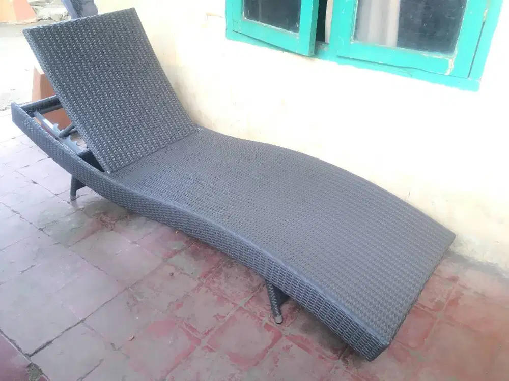 BC RS01 KURSI PANTAI ROTAN SINTETIS BEKASI