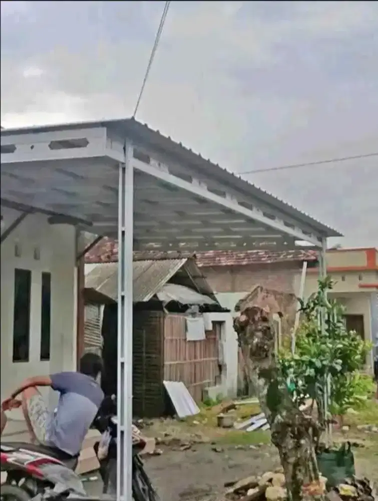 Kanopi baja ringan dan plafon