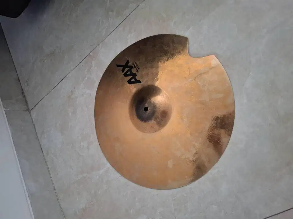 Cymbal Sabian AAX Thin Crash 16 (Ada Crack)