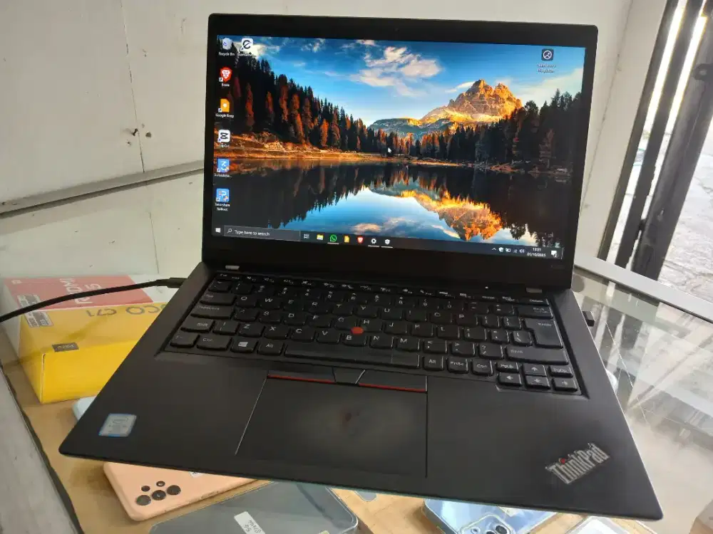 Laptop Notebook Slim Lenovo Thinkpad X390 RAM 16GB ssd 256GB bekas
