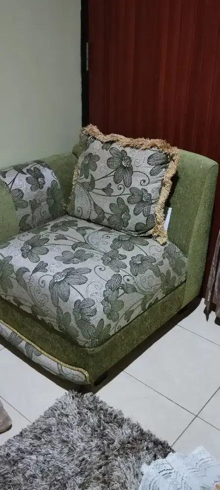 Dijual sofa ruang tamu 2+1 seater