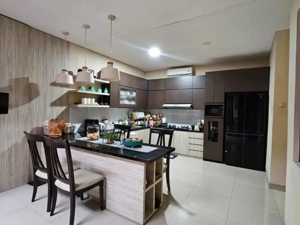 Rumah siap huni di komplek Batununggal Soekarno Hatta Bandung