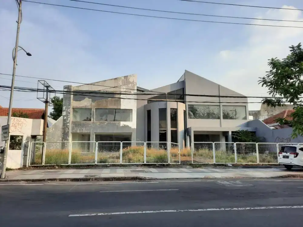 Gedung 2 Lantai (Bekas Showroom) di Jalan Kartini, STARTEGIS