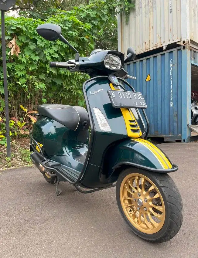 Vespa Sprint 150 iGet – Racing Green