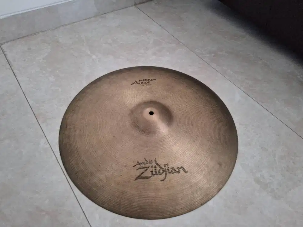 Cymbal Zildjian Avedis Medium Ride 20