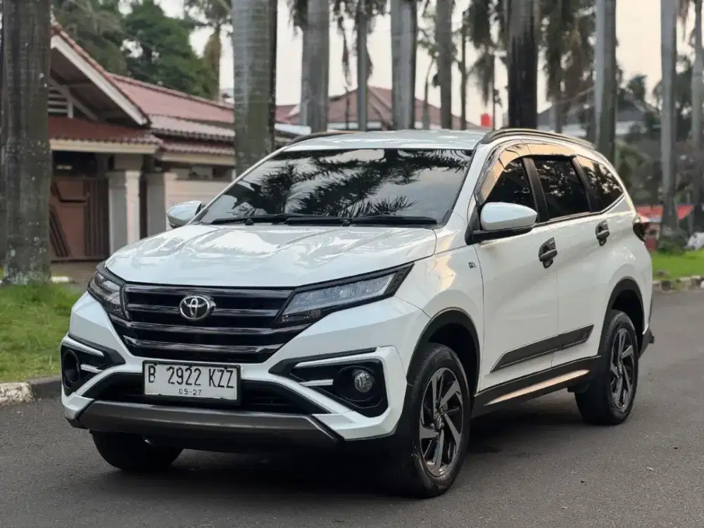 Toyota Rush GR 1.5 AT 2022 TERMURAH