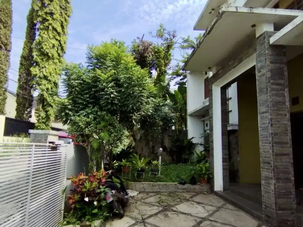 Di Jual Rumah Lokasi Sejuk Cigadung Bandung Utara