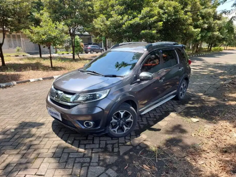 DP RINGAN Honda BRV 1.5 E Prestige Bensin-AT 2016 ABU-ABU mHV