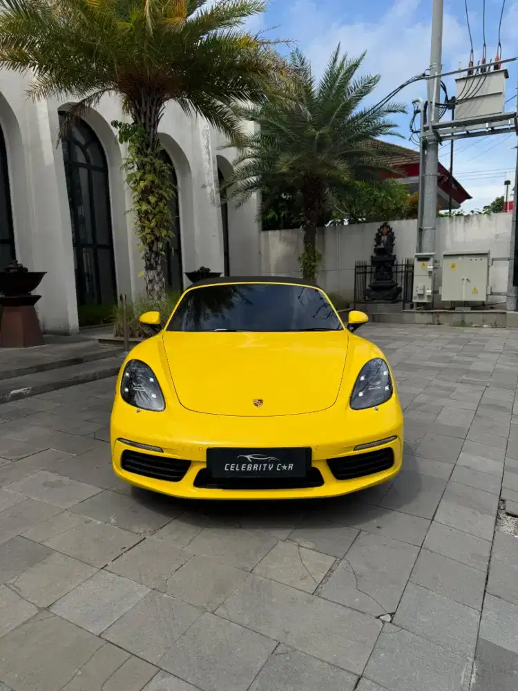 Brand New Porsche 718 Boxster S 2025 Racing Yellow